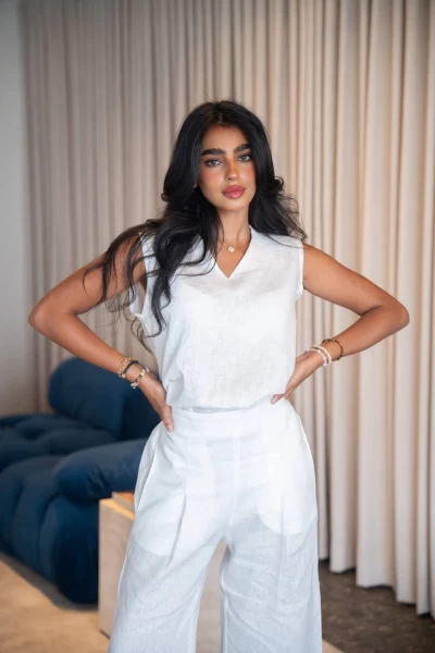 White blouse and pants set, made of natural linen C:IB1095 White