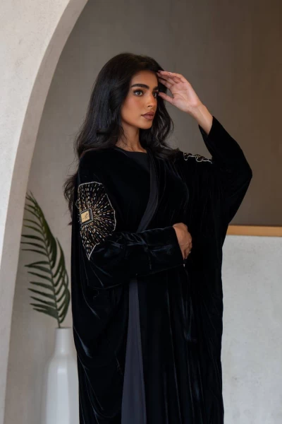 Black velvet abaya IB256